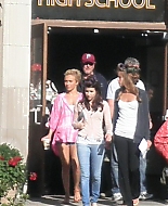 hayden_scream4filming1july02.jpg