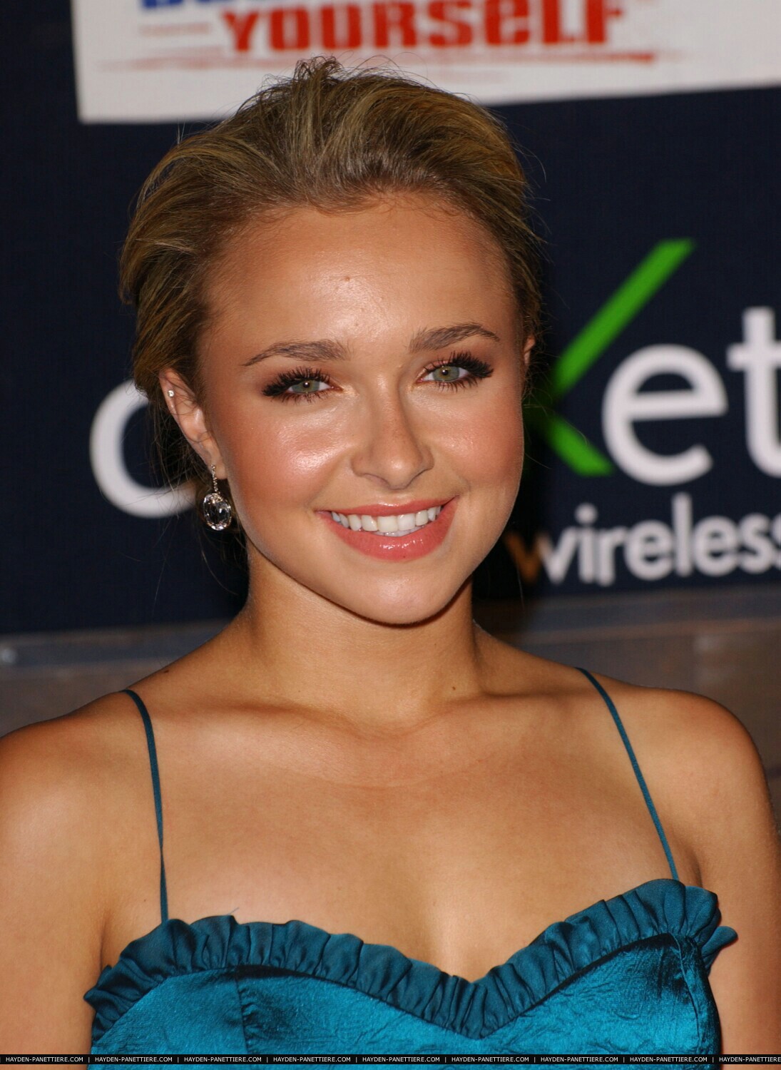 Panettiere_Hayden_092707_25.jpg