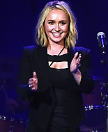 Hayden_Panettiere_06.jpg