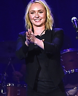Hayden_Panettiere_09.jpg