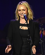 Hayden_Panettiere_15.jpg