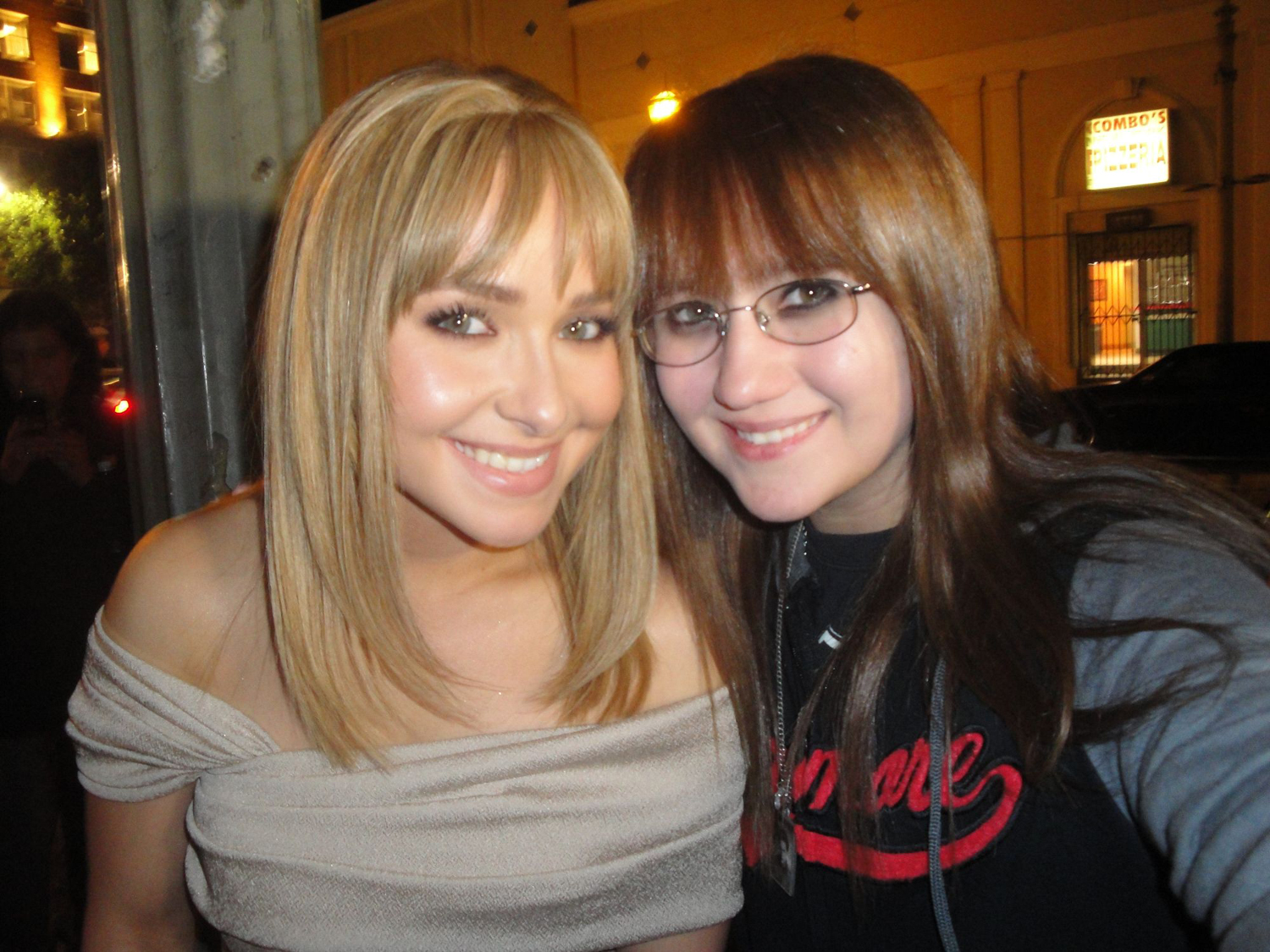04191_Hayden_Panettiere_Save_Whales_4_122_165lo.jpg