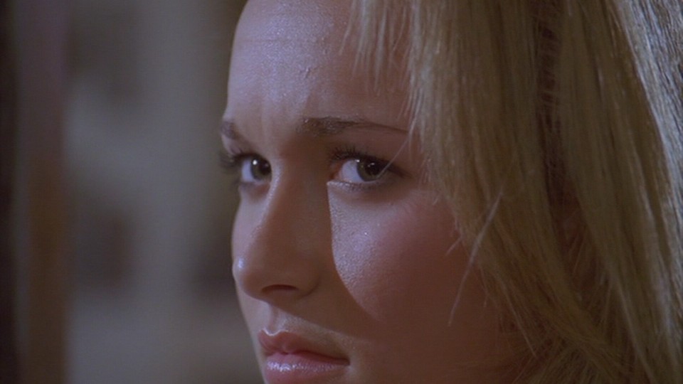 HaydenPanettiere_BIO-AoN_2006_DVD_370.jpg