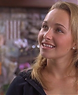 HaydenPanettiere_BIO-AoN_2006_DVD_102.jpg