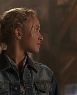 HaydenPanettiere_RS_2005_DVD_128.jpg