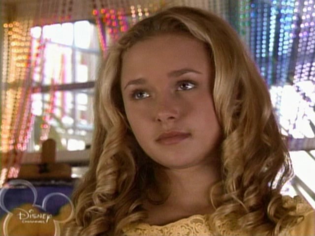 HaydenPanettiere_TC_2004_CATV_007.jpg