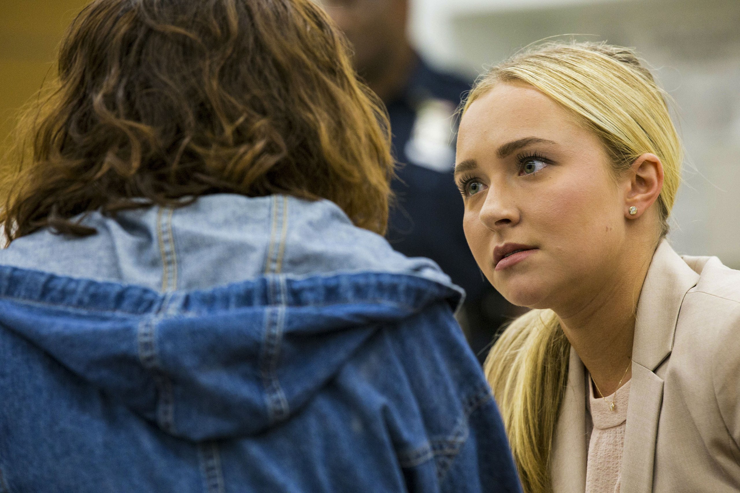 haydenpanettiere-custody03.jpg haydenpanettiere-custody03.jpg