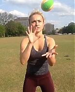 Hayden_Panettiere_Playing_Catch_13.jpg