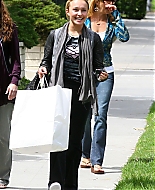 Filename=34.jpg
Filesize=316KiB
Dimensions=1000x1500
Date added=May 10, 2007 34.jpg
