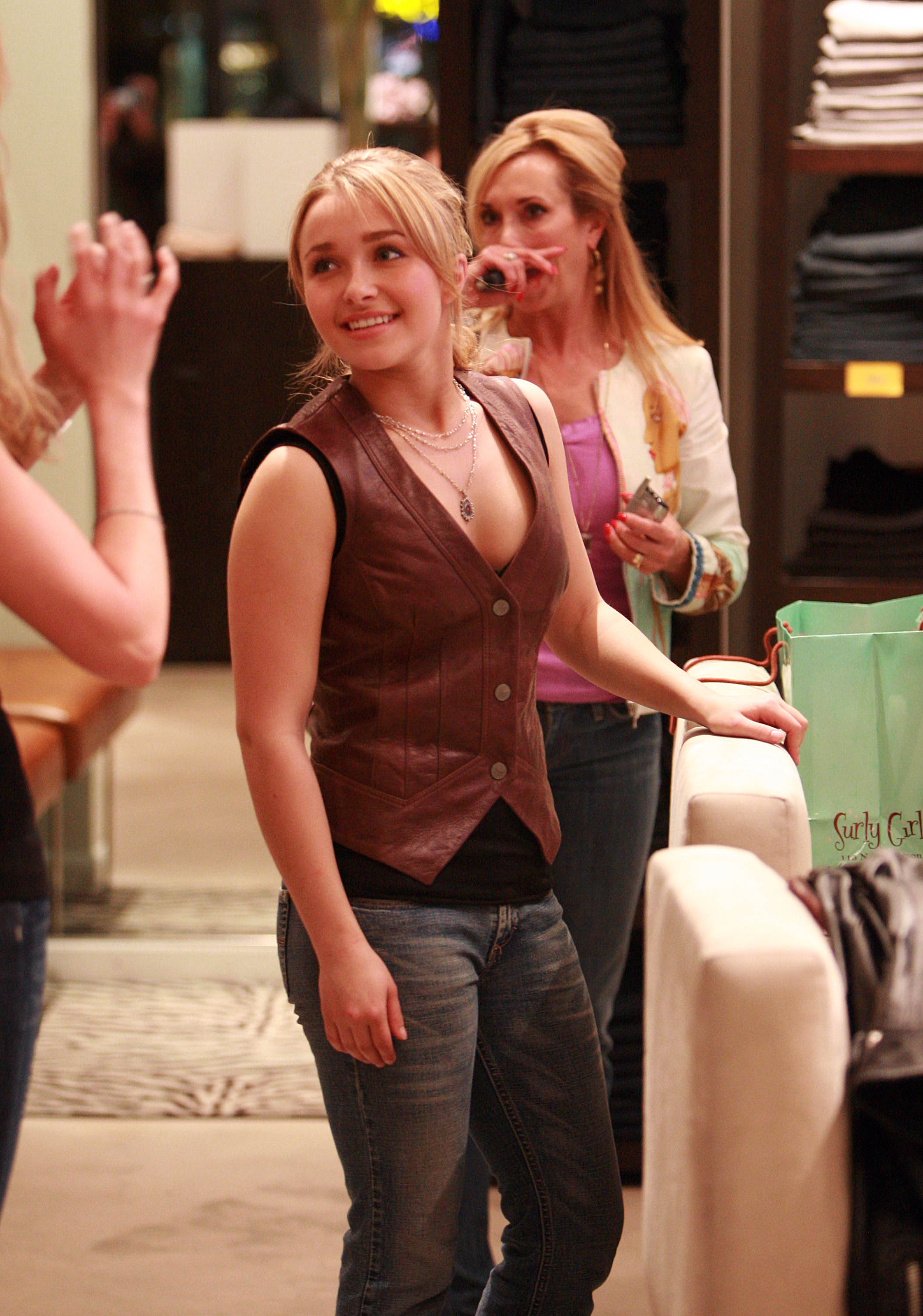 shoppingnew20.jpg shoppingnew20.jpg