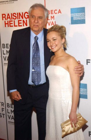 helenpremiere26.jpg helenpremiere26.jpg