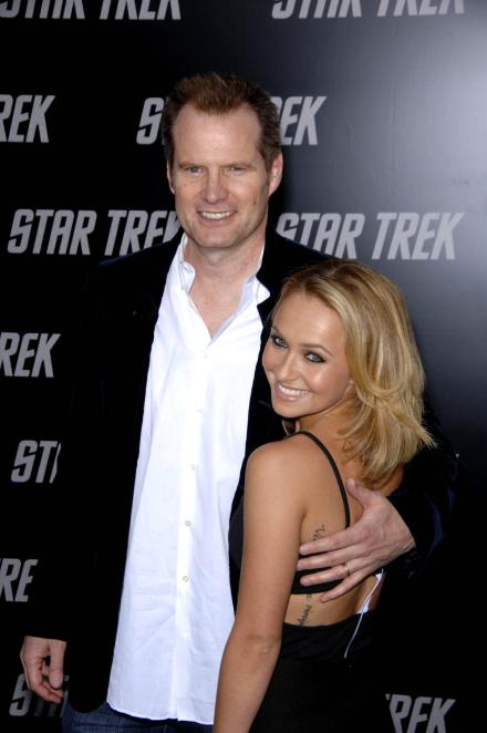 haydenstartrekprem_33.jpg