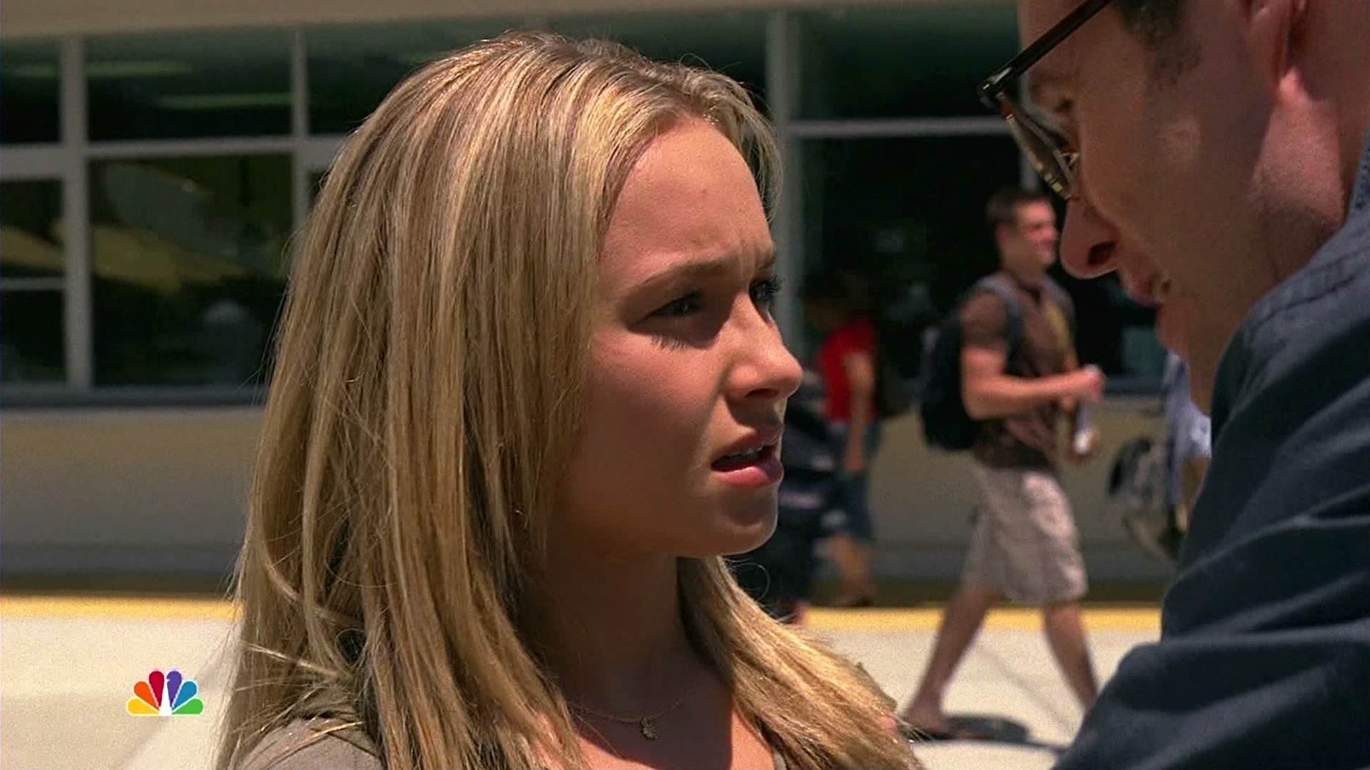 HaydenPanettiere_Heroes_S02E01_HDTV_007.jpg