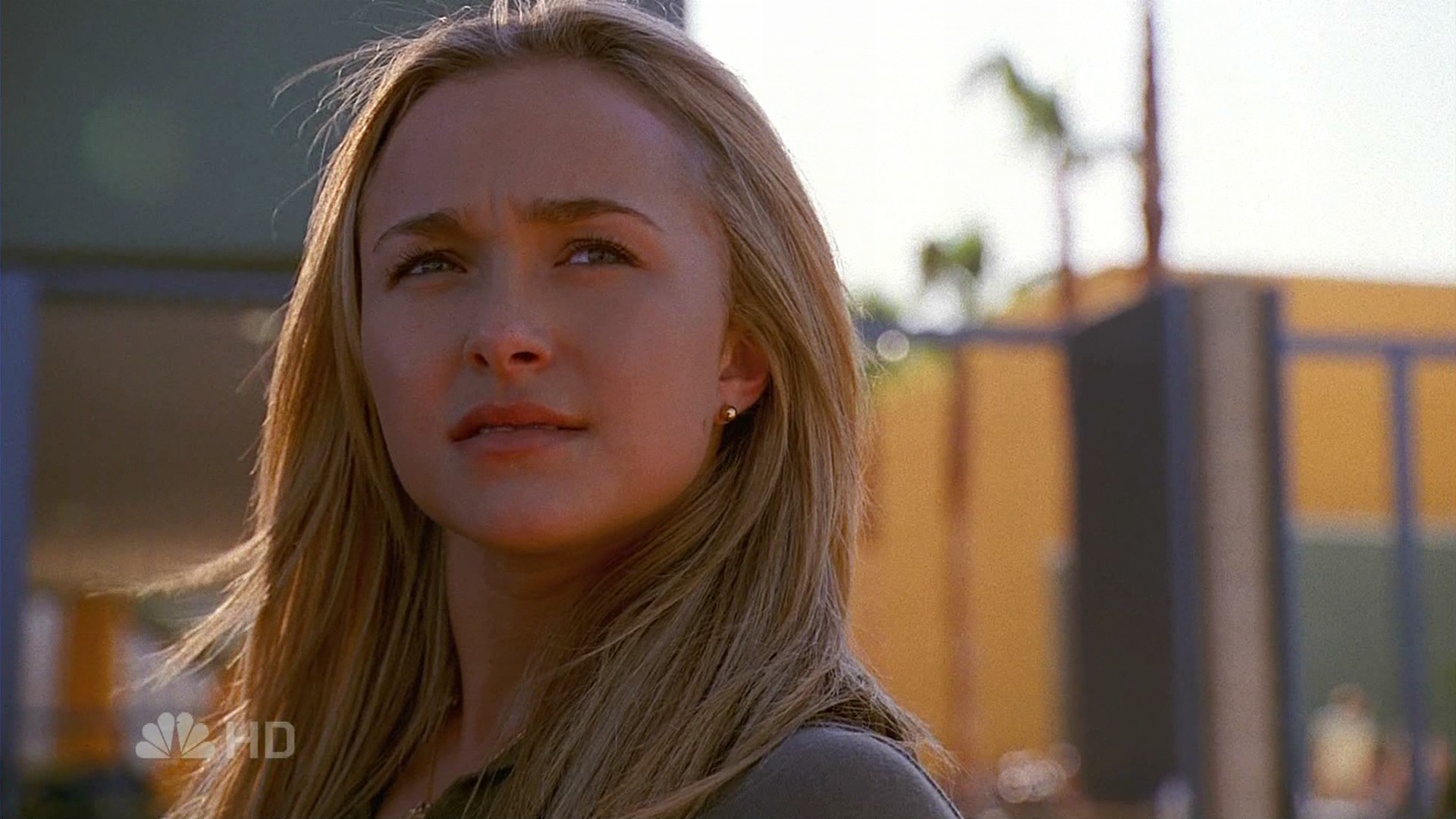 HaydenPanettiere_Heroes_S02E01_HDTV_016.jpg