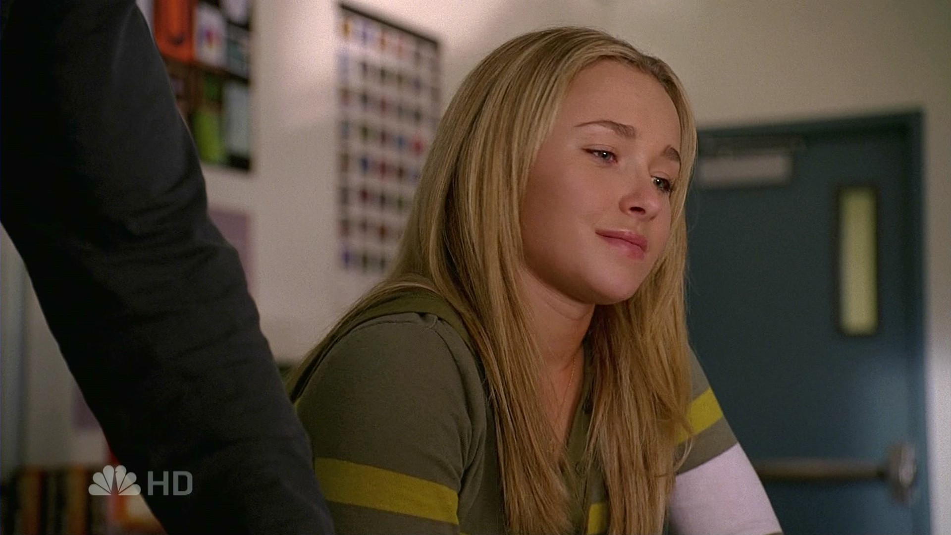 HaydenPanettiere_Heroes_S02E01_HDTV_023.jpg