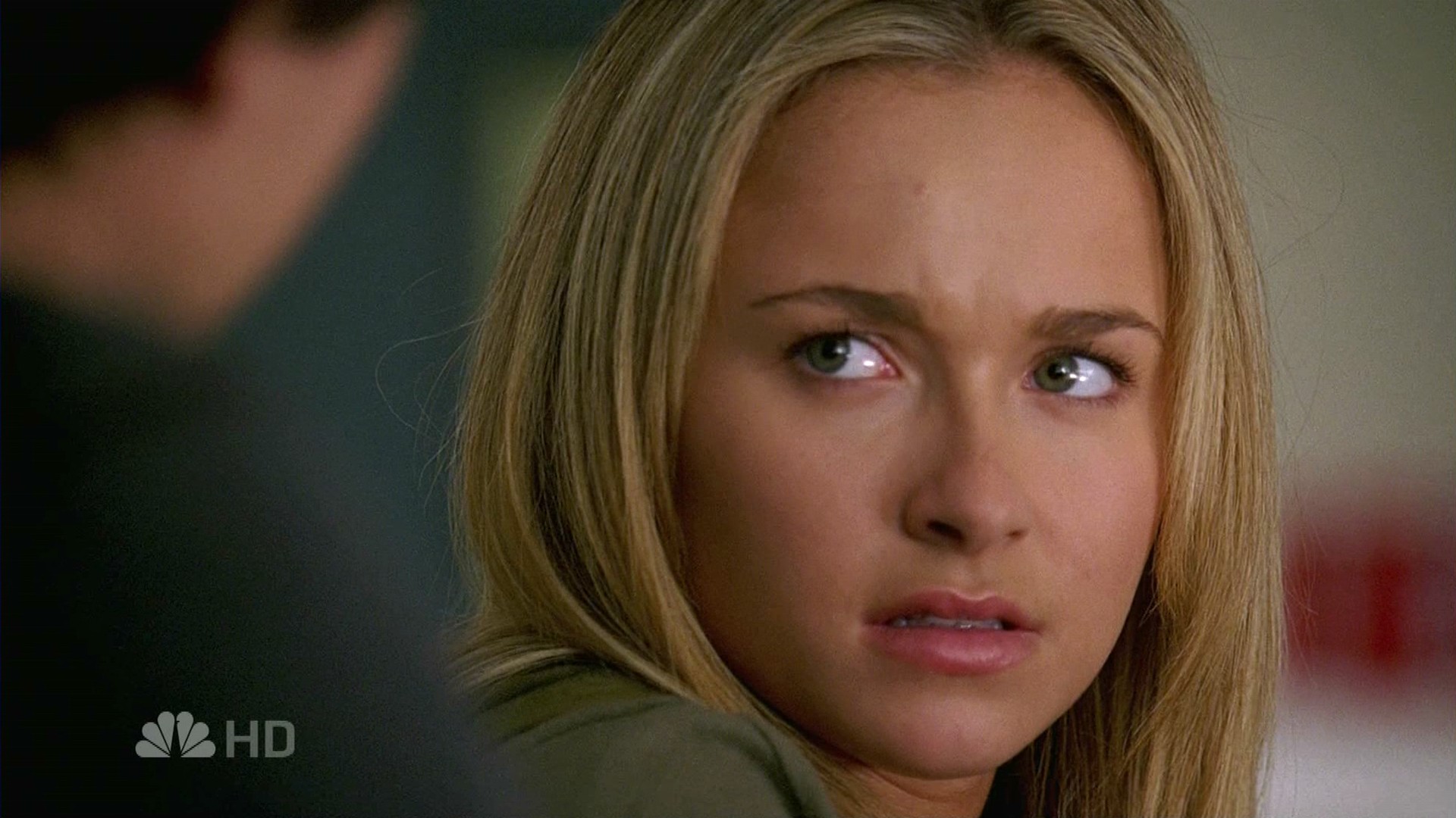 HaydenPanettiere_Heroes_S02E01_HDTV_027.jpg