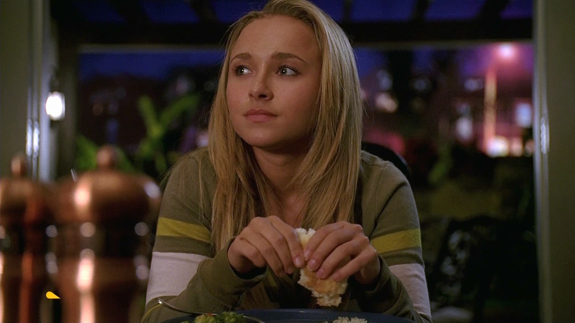 HaydenPanettiere_Heroes_S02E01_HDTV_059.jpg