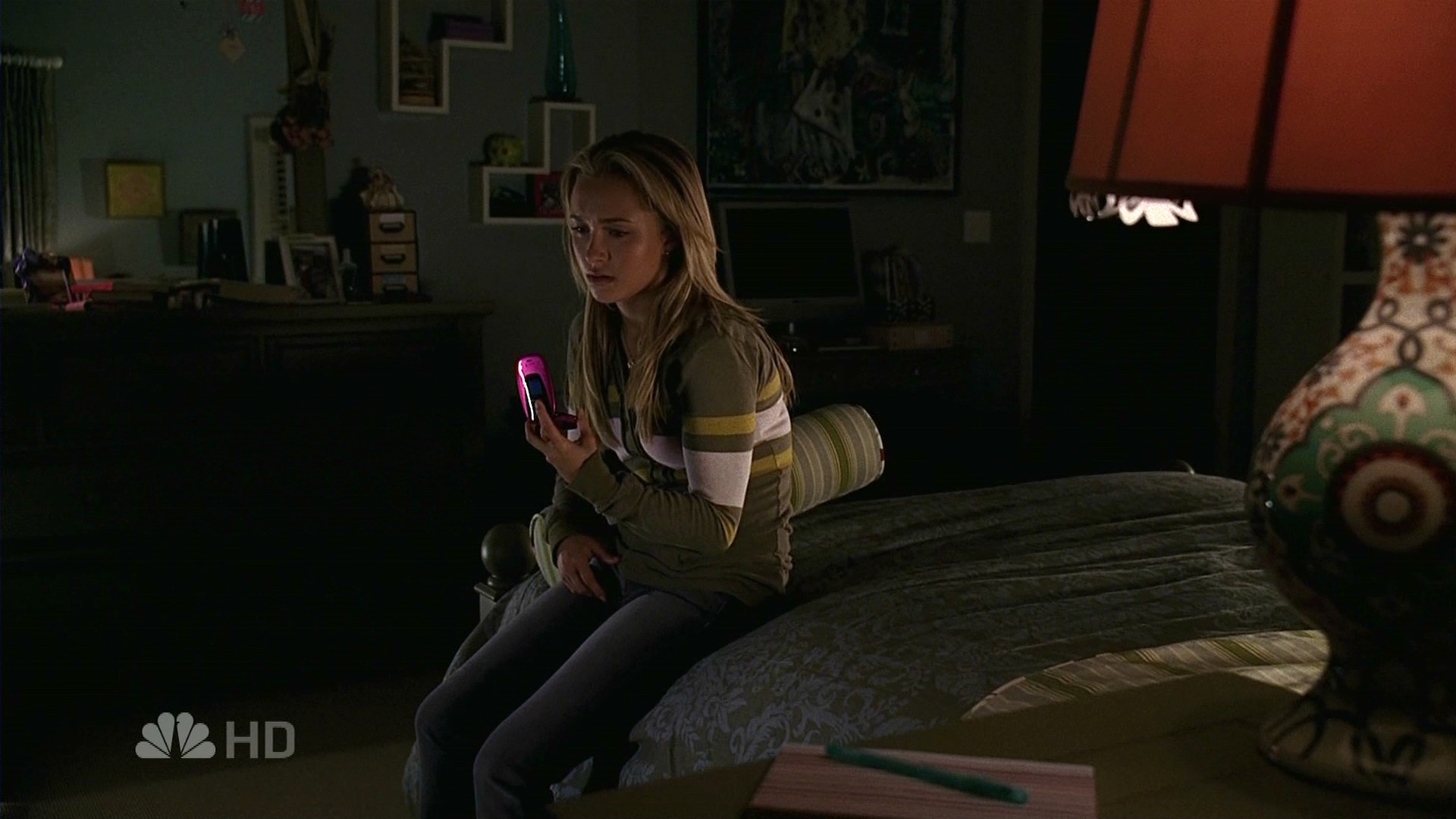 HaydenPanettiere_Heroes_S02E01_HDTV_071.jpg