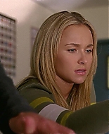 HaydenPanettiere_Heroes_S02E01_HDTV_021.jpg