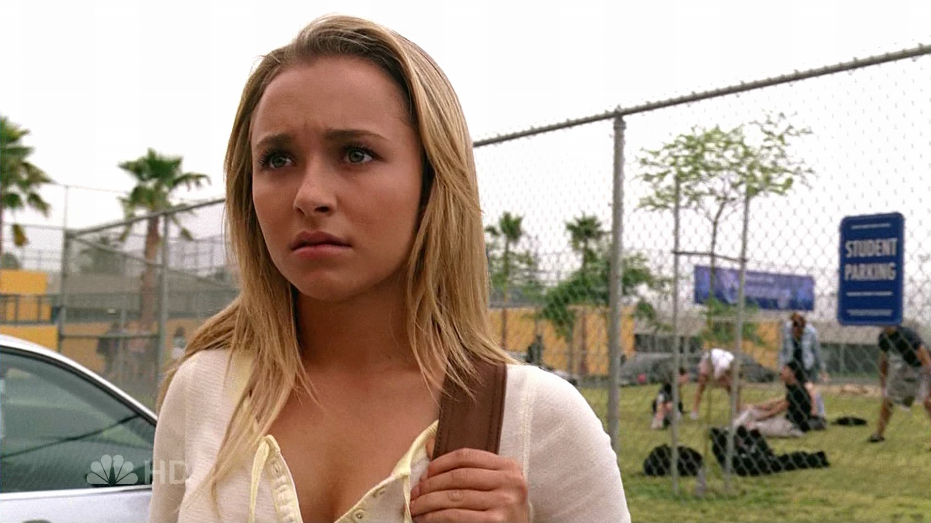 HaydenPanettiere_Heroes_S02E02_HDTV_029.jpg