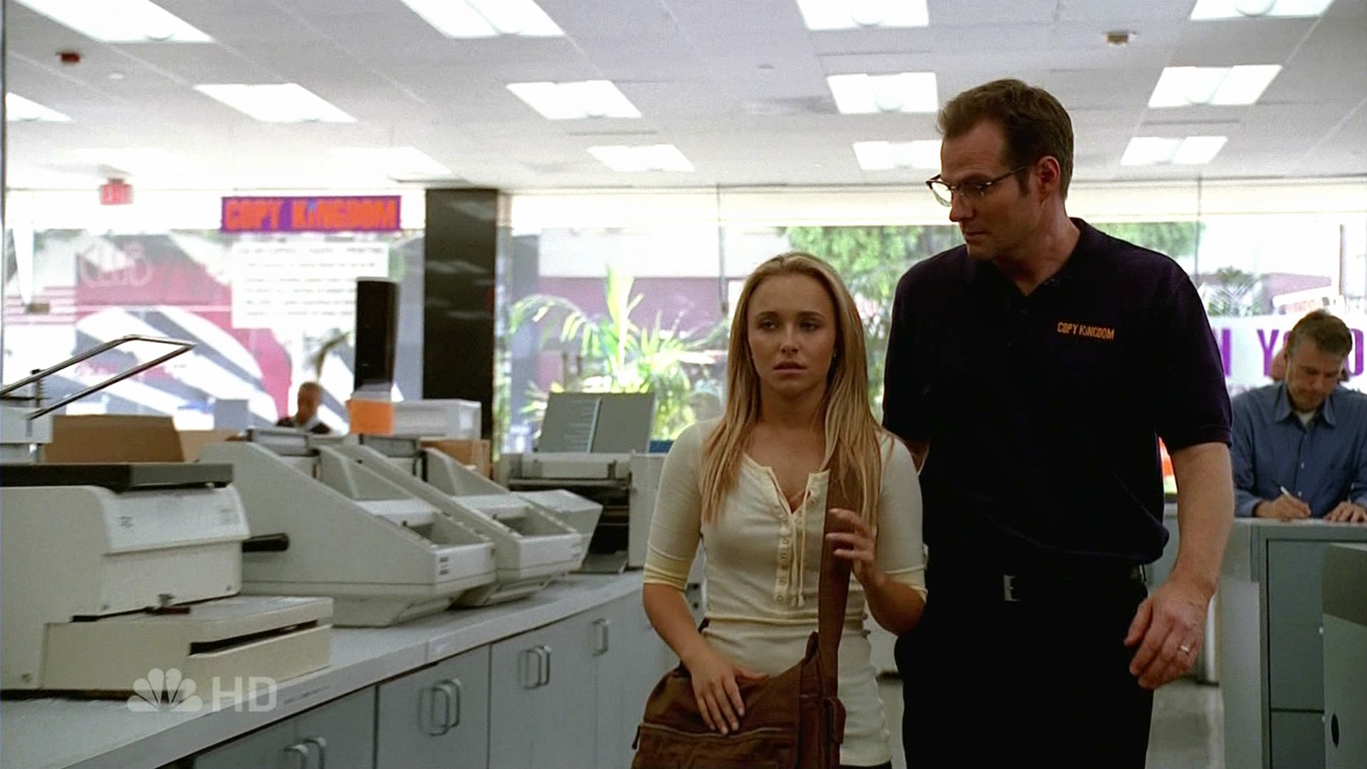 HaydenPanettiere_Heroes_S02E02_HDTV_039.jpg