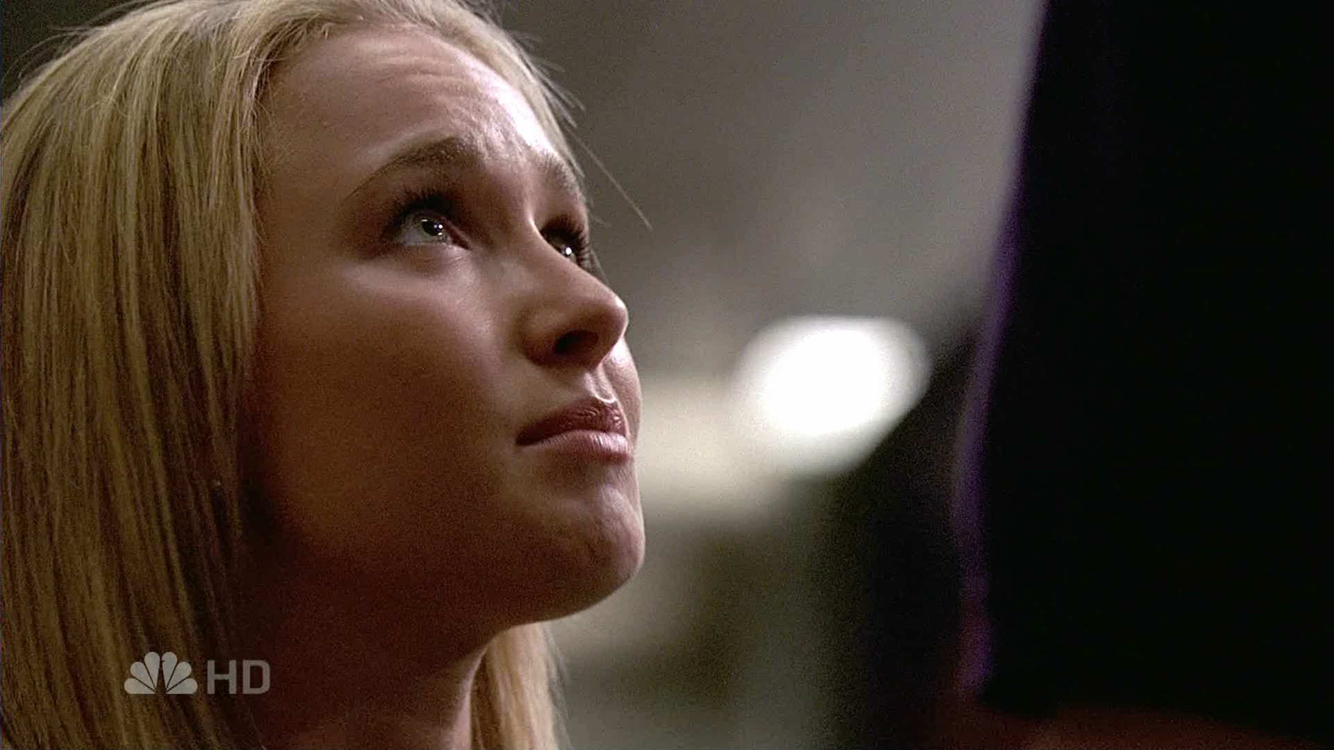HaydenPanettiere_Heroes_S02E02_HDTV_043.jpg
