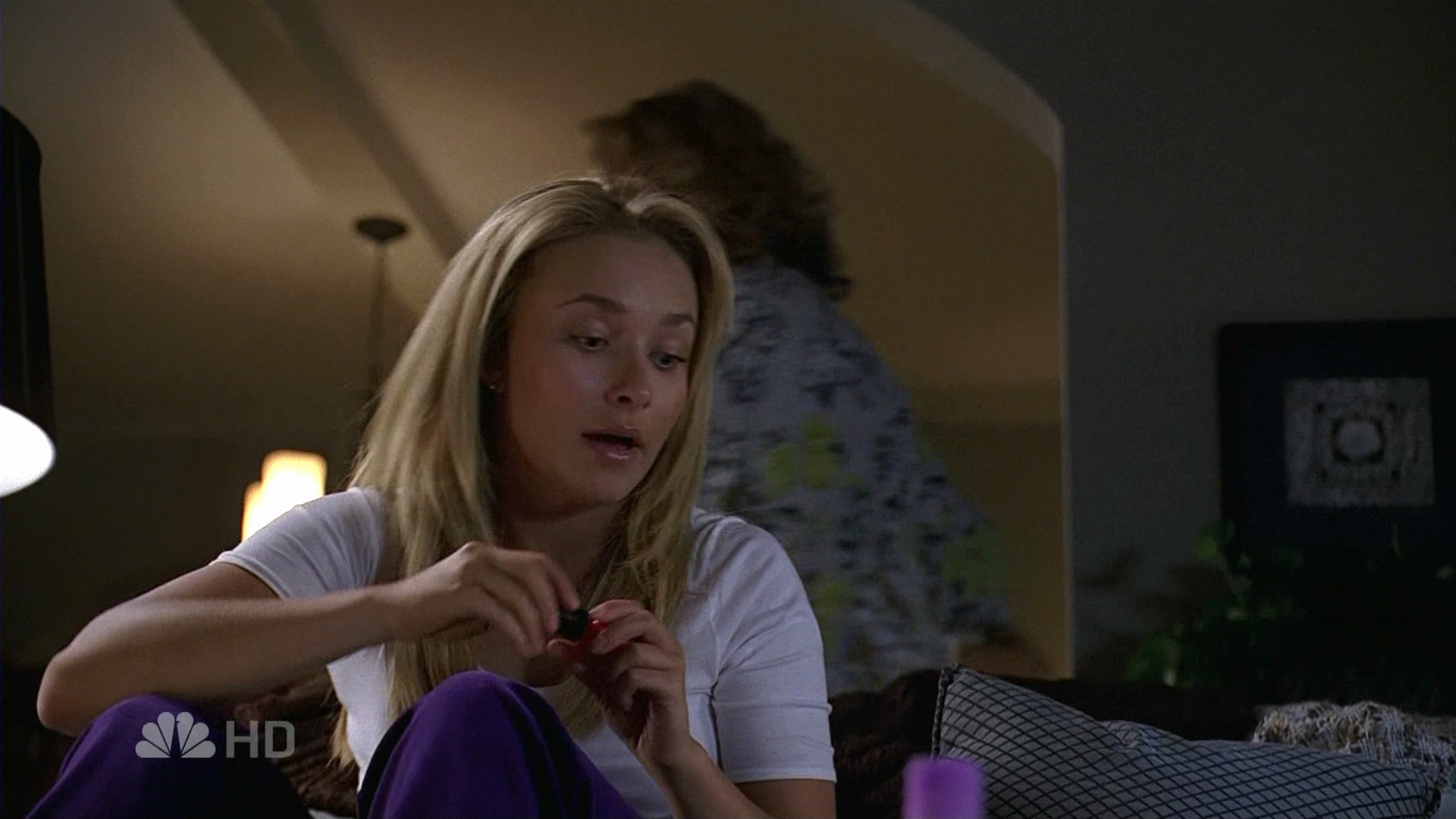 HaydenPanettiere_Heroes_S02E02_HDTV_047.jpg