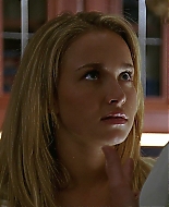 HaydenPanettiere_Heroes_S02E02_HDTV_007.jpg