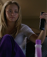 HaydenPanettiere_Heroes_S02E02_HDTV_050.jpg