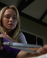 HaydenPanettiere_Heroes_S02E02_HDTV_055.jpg