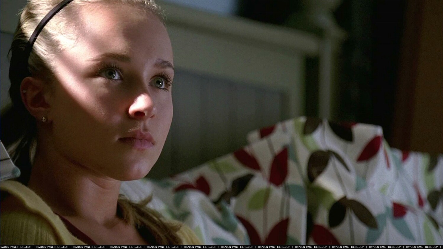 HaydenPanettiere_Heroes_S02E03_HDTV_002.jpg