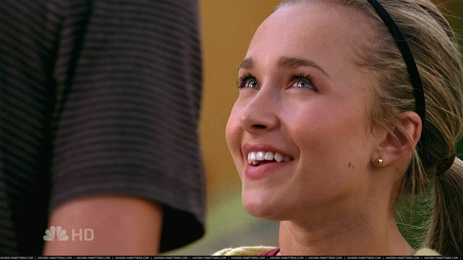 HaydenPanettiere_Heroes_S02E03_HDTV_013.jpg