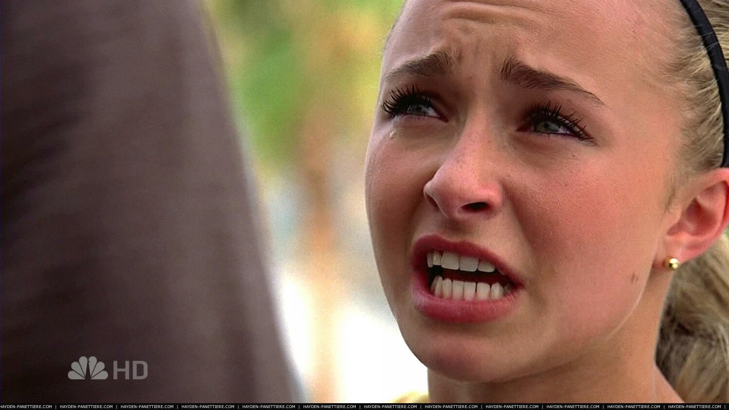 HaydenPanettiere_Heroes_S02E03_HDTV_025.jpg