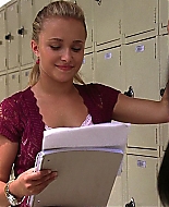HaydenPanettiere_Heroes_S02E04_HDTV_015.jpg