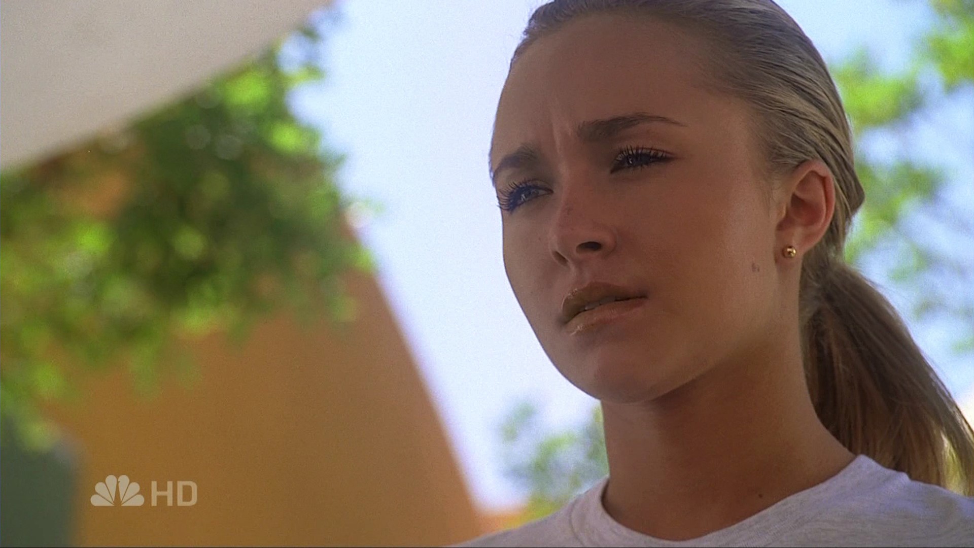 HaydenPanettiere_Heroes_S02E06_HDTV_012.jpg