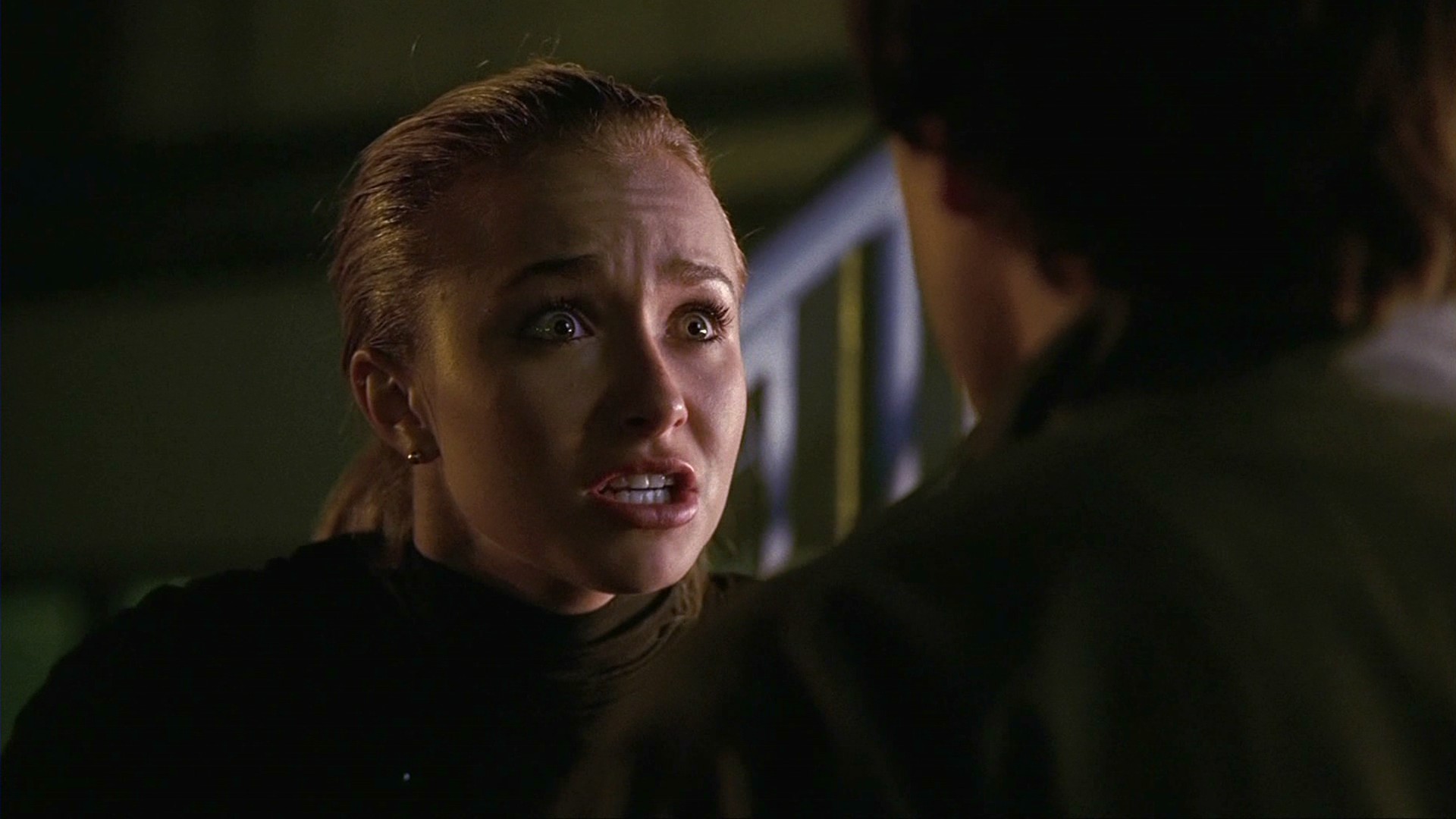 HaydenPanettiere_Heroes_S02E06_HDTV_040.jpg