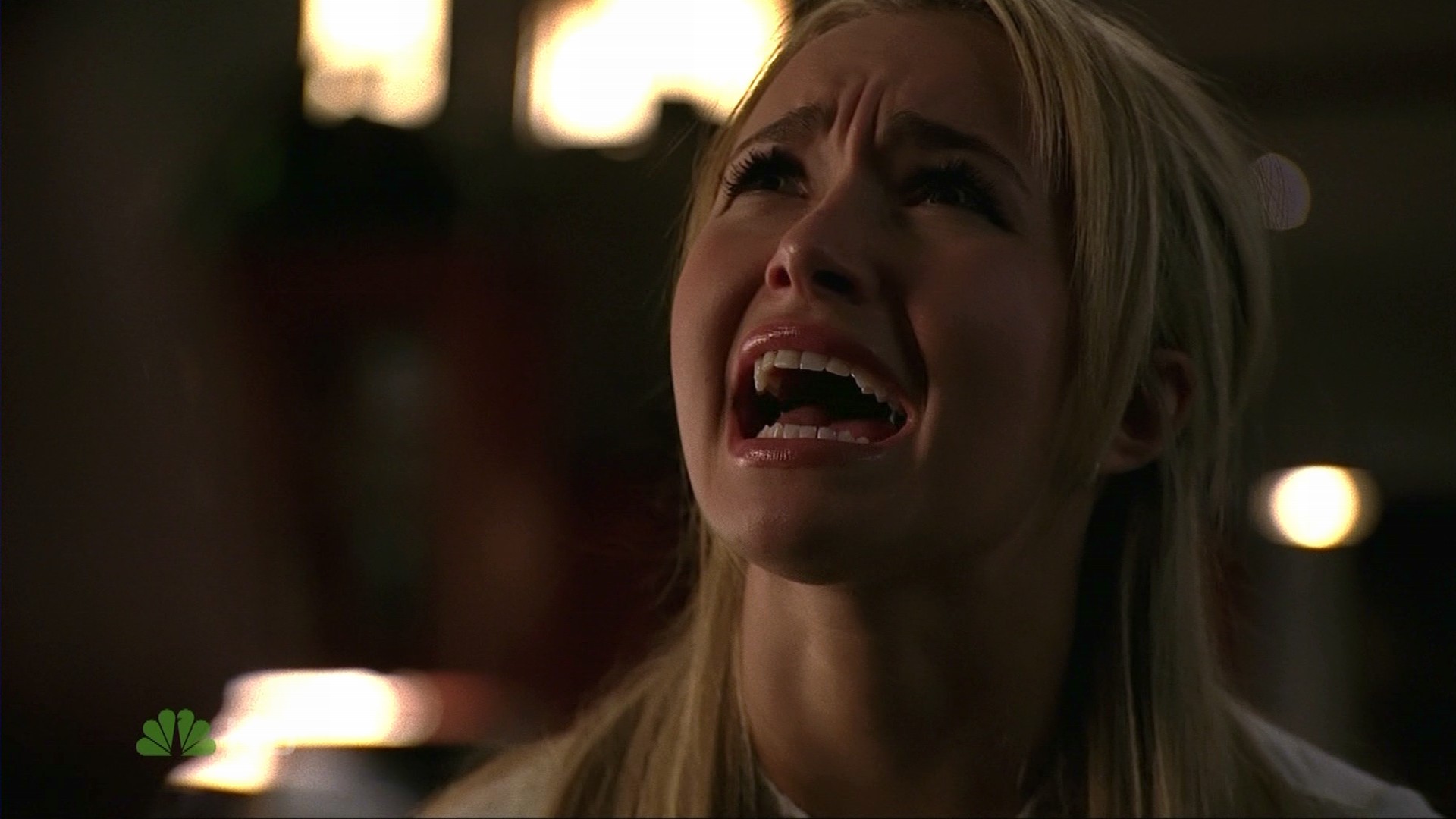 HaydenPanettiere_Heroes_S02E07_HDTV_040.jpg