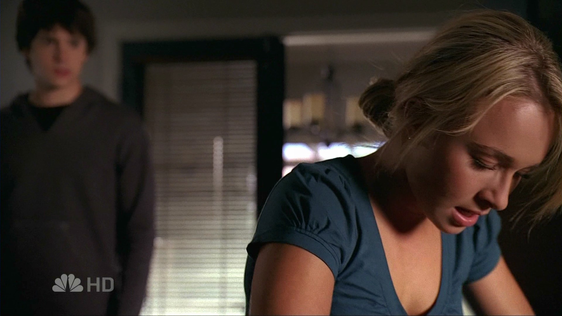 HaydenPanettiere_Heroes_S02E10_HDTV_015.jpg