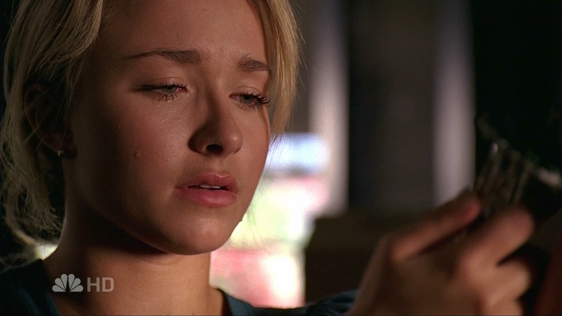 HaydenPanettiere_Heroes_S02E10_HDTV_016.jpg