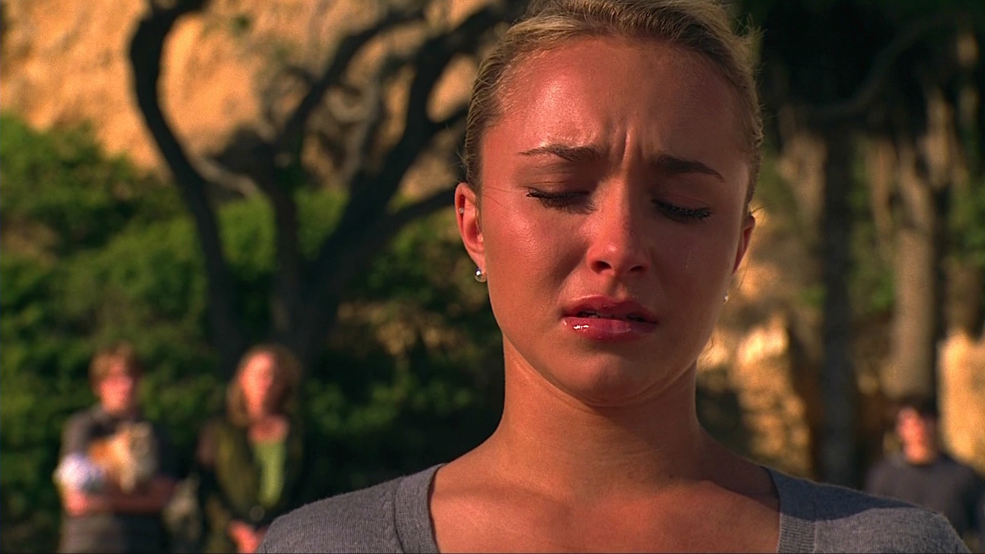 HaydenPanettiere_Heroes_S02E10_HDTV_020.jpg