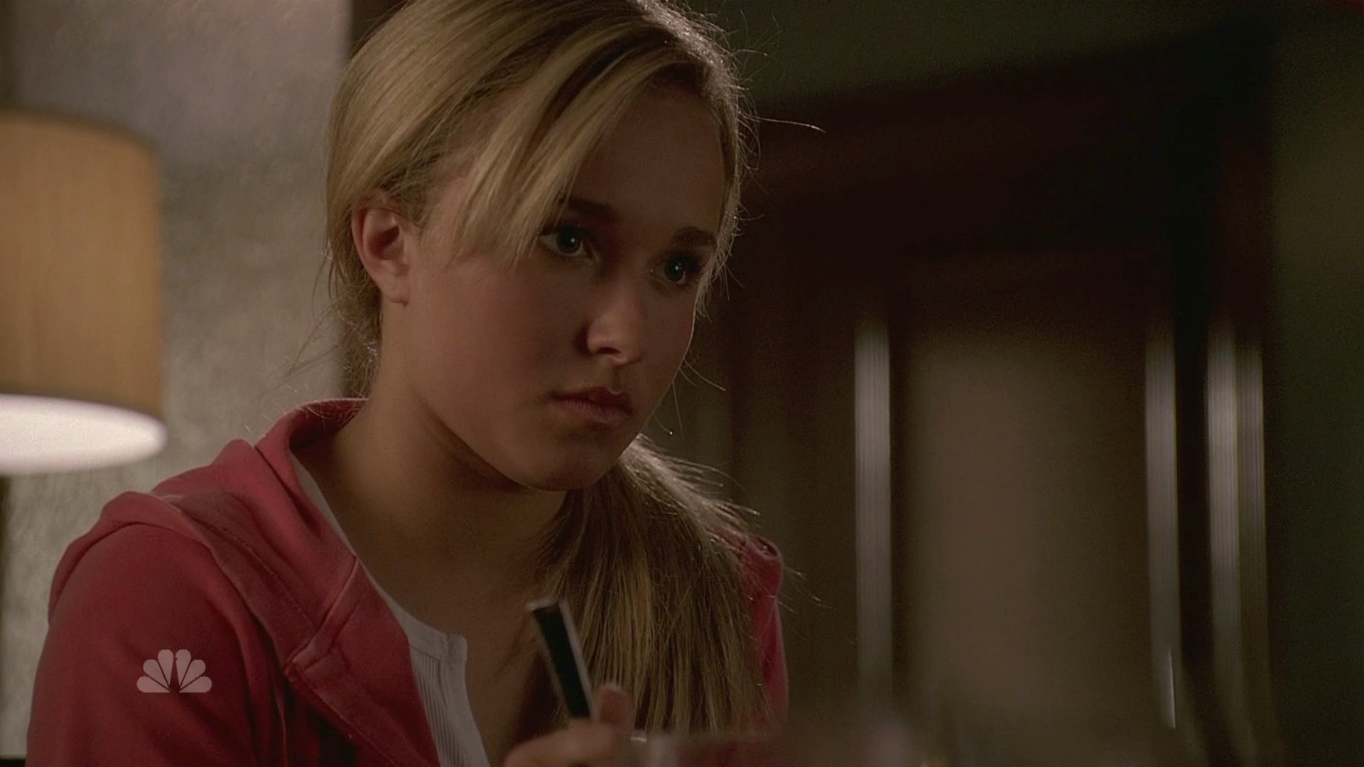 HaydenPanettiere_Heroes_S01E01_HDTV_019.jpg HaydenPanettiere_Heroes_S01E01_HDTV_019.jpg