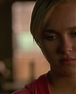 HaydenPanettiere_Heroes_S01E01_HDTV_027.jpg