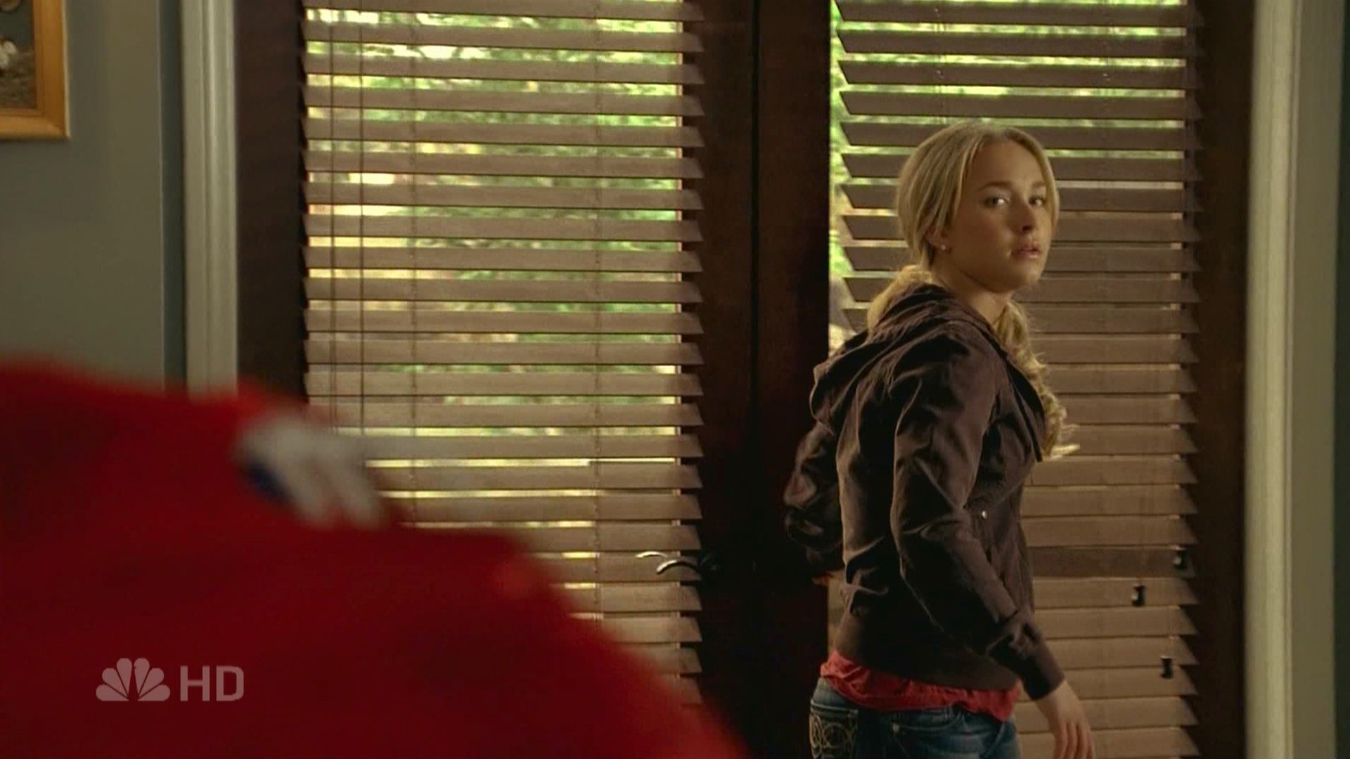 HaydenPanettiere_Heroes_S01E11_HDTV_026.jpg