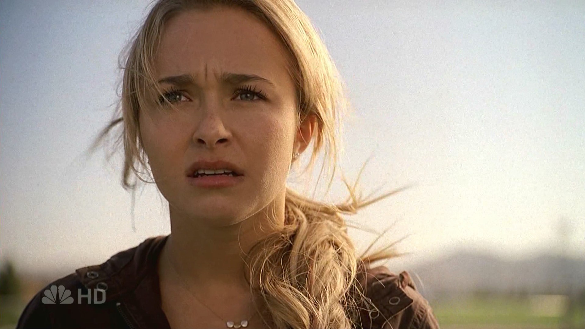 HaydenPanettiere_Heroes_S01E11_HDTV_036.jpg