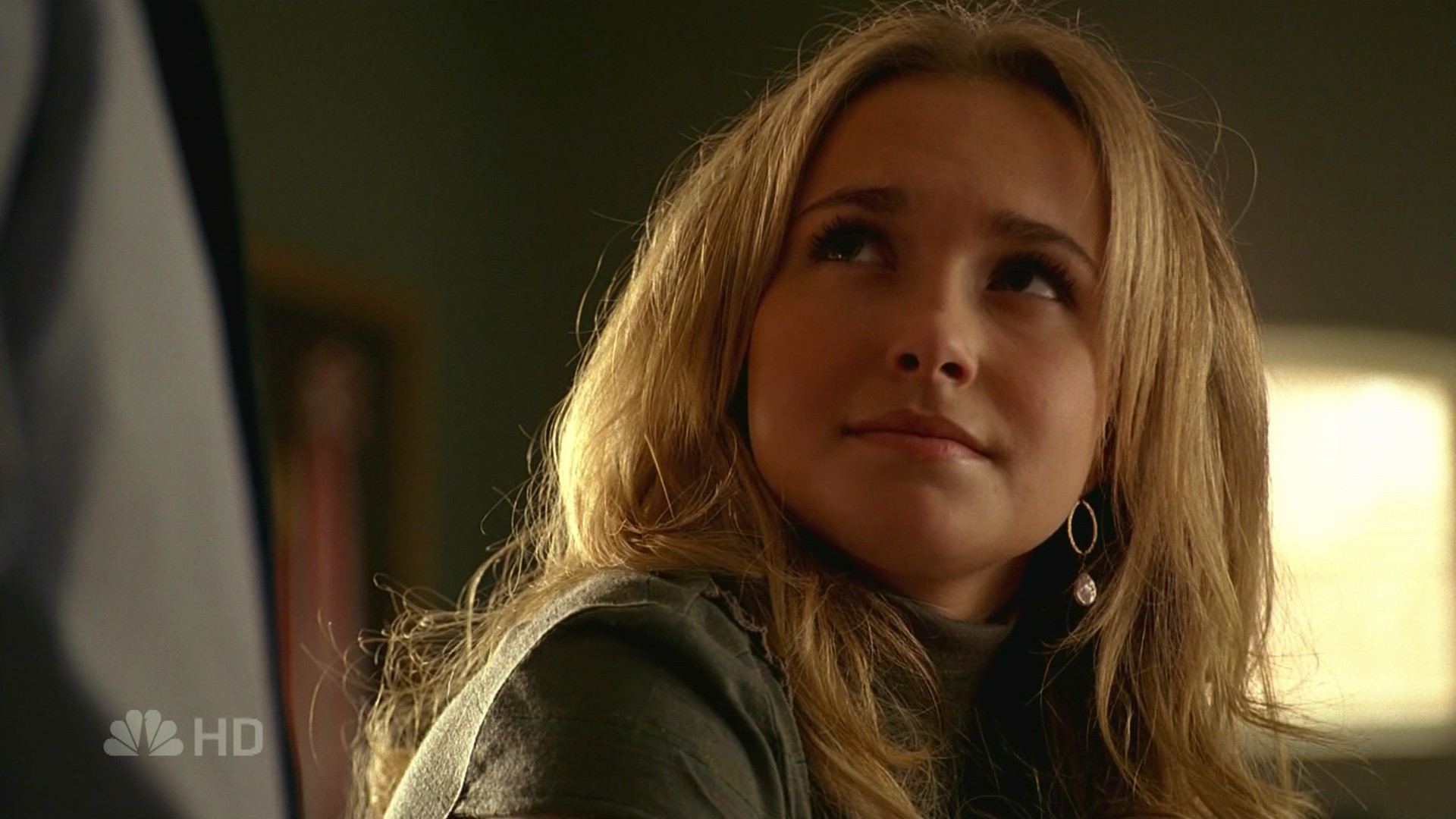 HaydenPanettiere_Heroes_S01E12_HDTV_010.jpg