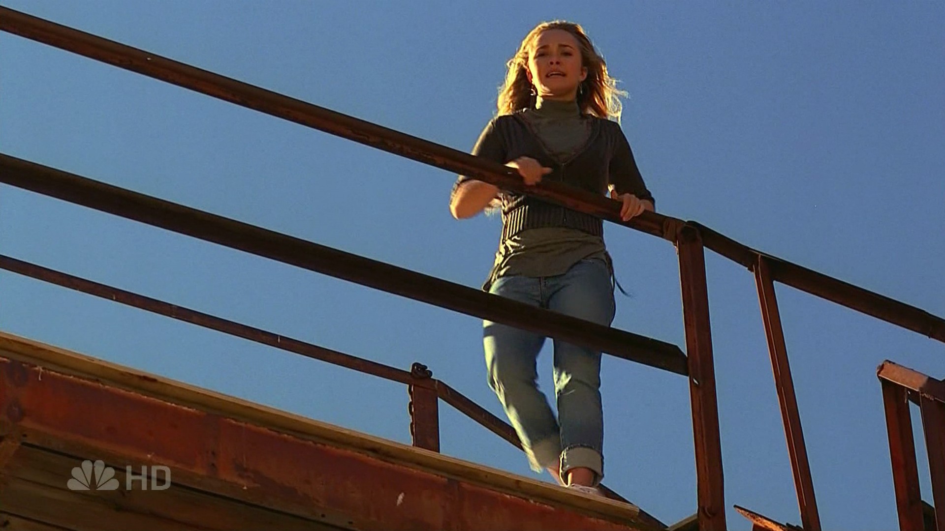 HaydenPanettiere_Heroes_S01E12_HDTV_035.jpg