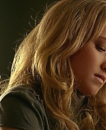 HaydenPanettiere_Heroes_S01E12_HDTV_011.jpg