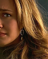 HaydenPanettiere_Heroes_S01E12_HDTV_020.jpg