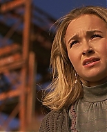 HaydenPanettiere_Heroes_S01E12_HDTV_027.jpg