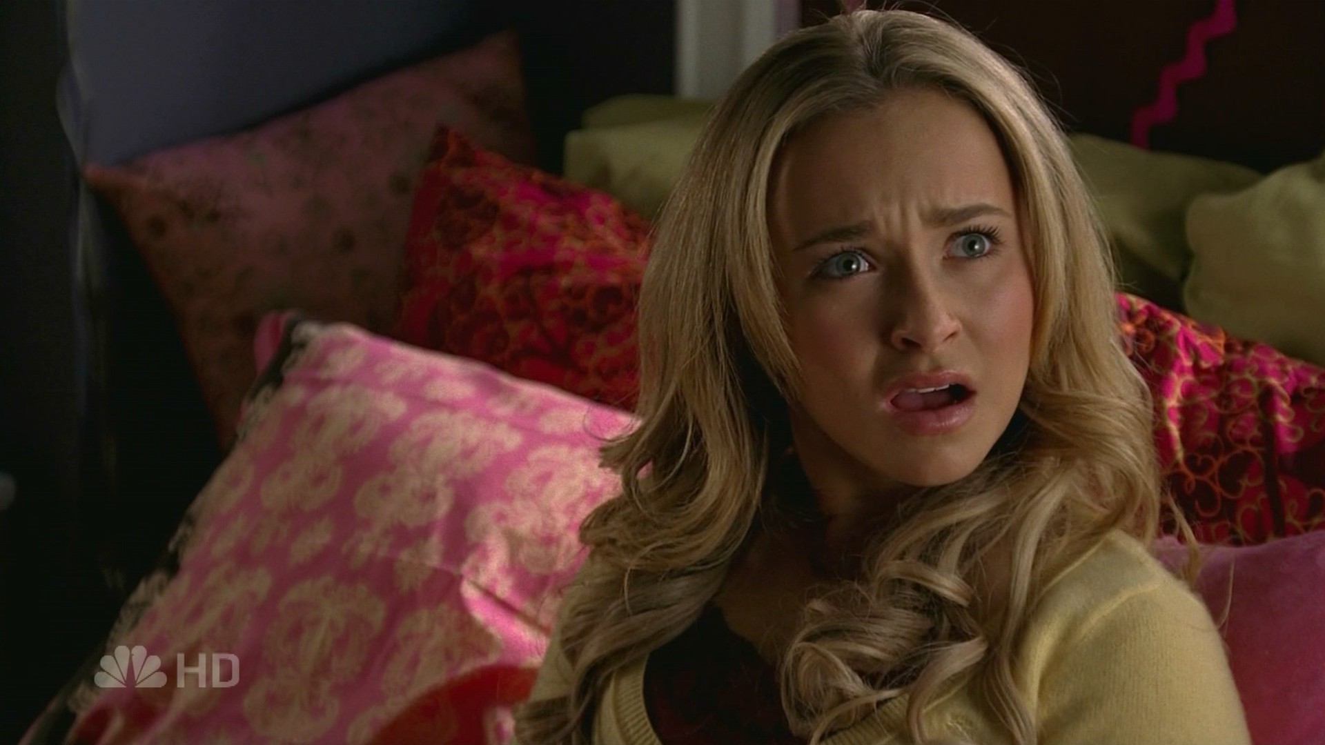 HaydenPanettiere_Heroes_S01E15_HDTV_016.jpg